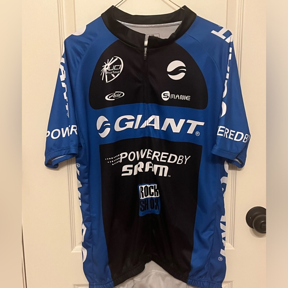 Giant cycling jersey